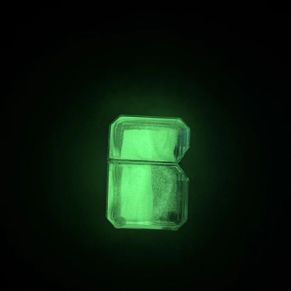 المضيئة ZIPPO ولاعة